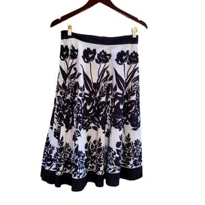 Studio West A-line Floral Skirt Sz M